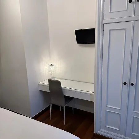 Cuatro Caminos Rooms-2